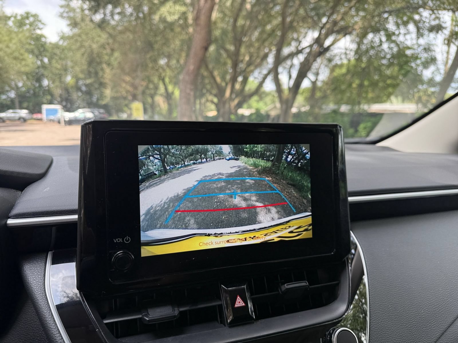 Used 2025 Toyota Corolla LE FWD image 21