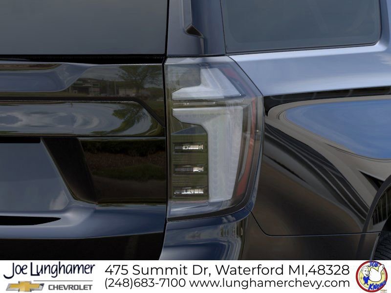 New 2026 Chevrolet Suburban LT AWD/4WD image 13