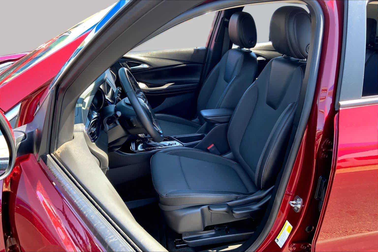 Certified 2022 Buick Encore GX Preferred FWD image 8