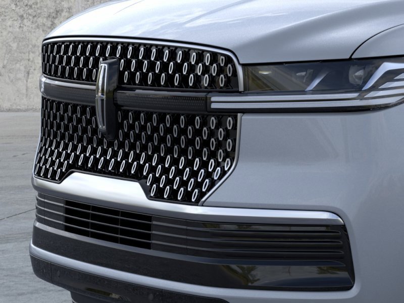 New 2026 Lincoln Navigator Reserve AWD/4WD image 17