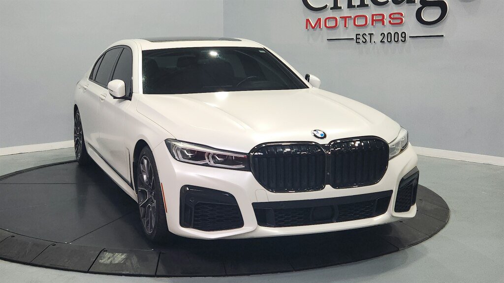 Used 2022 BMW 750i xDrive w/ Executive Package AWD/4WD image 3