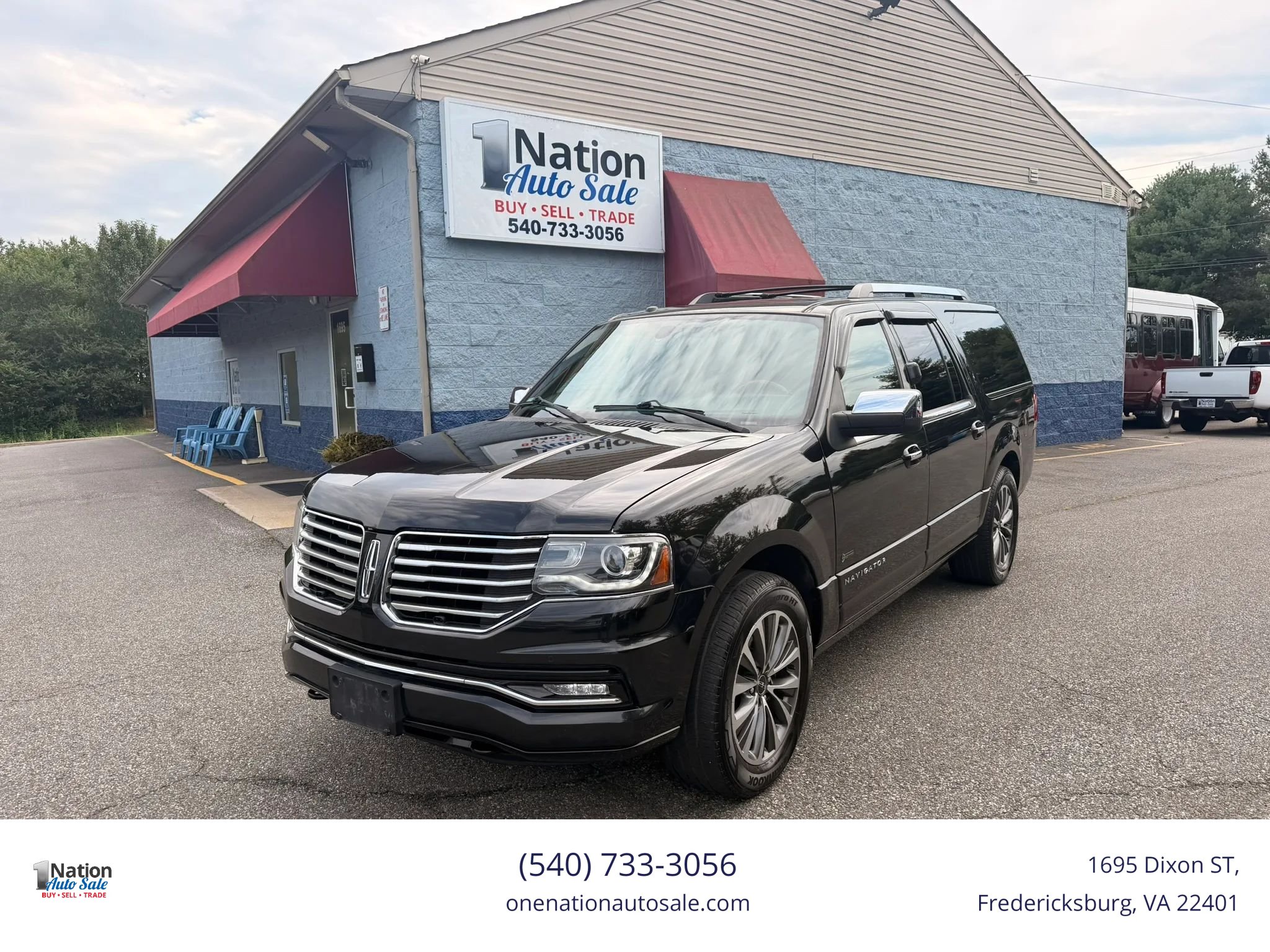Used 2015 Lincoln Navigator L 4WD image 2