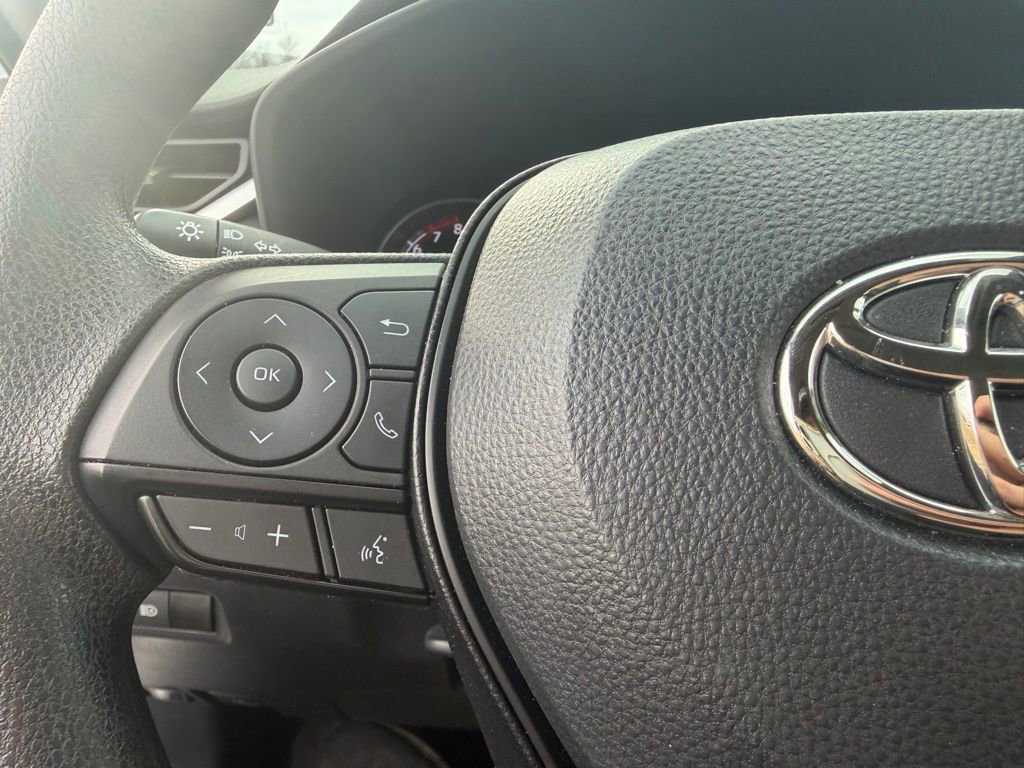 Used 2023 Toyota RAV4 XLE AWD/4WD image 19