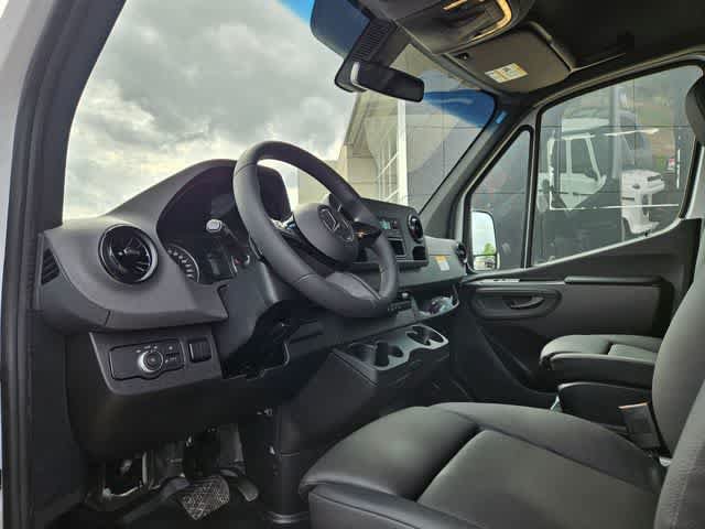 Used 2026 Mercedes-Benz Sprinter 2500 image 2