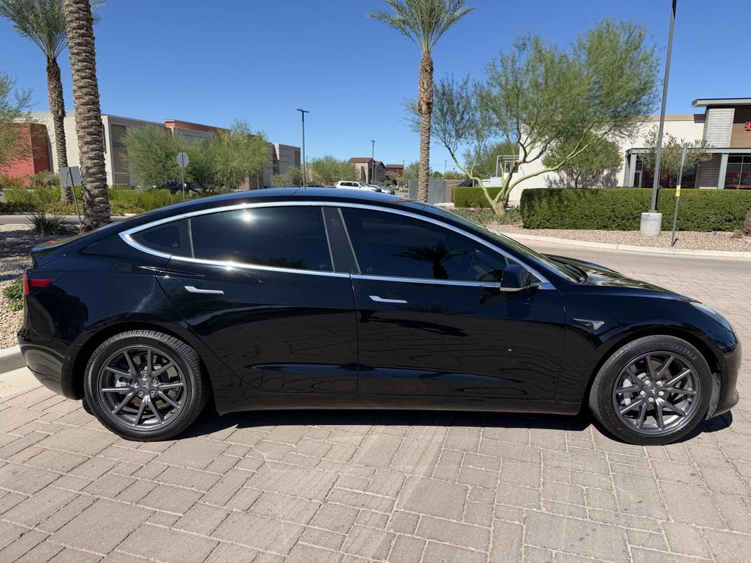Used 2019 Tesla Model 3 Long Range RWD image 2