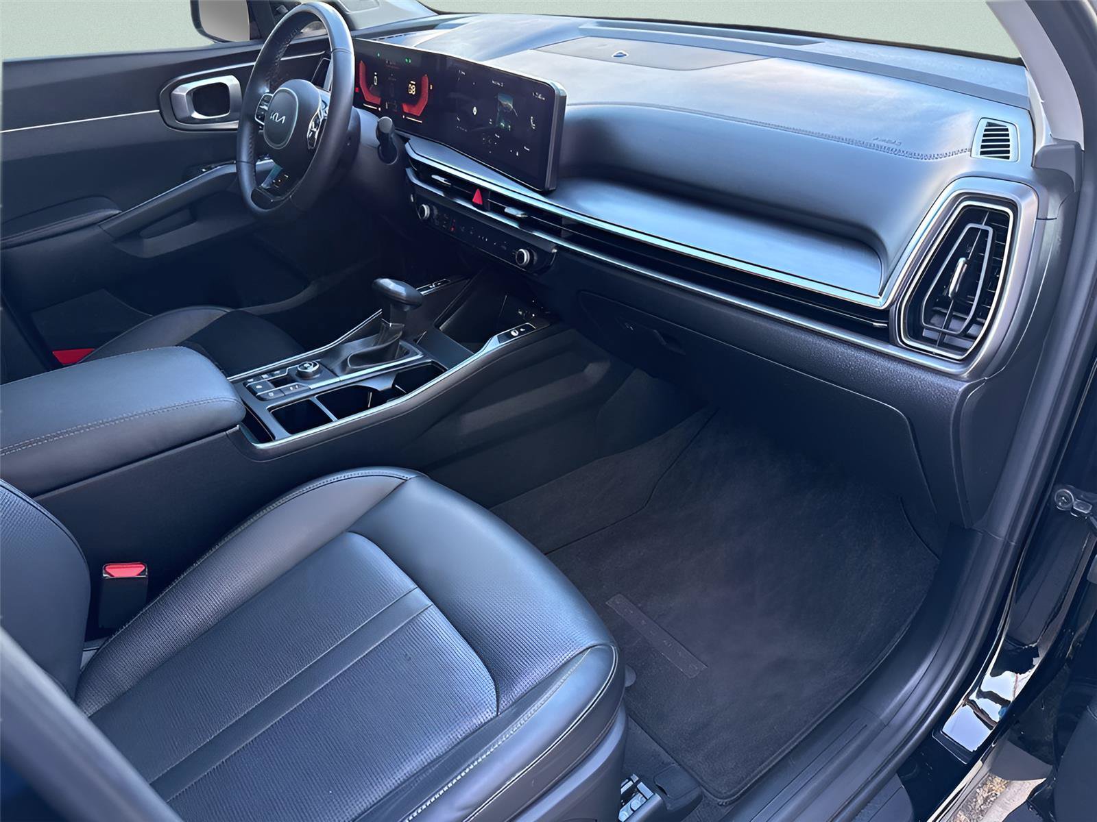 Used 2025 Kia Sorento EX w/ Panoramic Sunroof Package FWD image 22