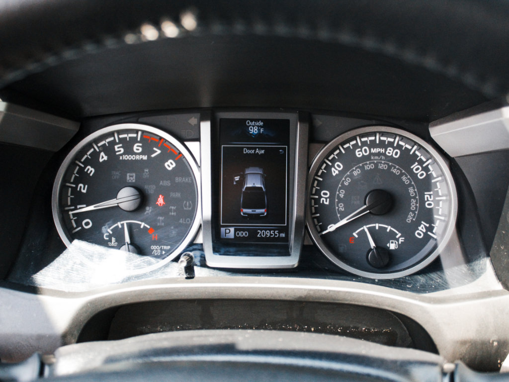 Used 2022 Toyota Tacoma Limited AWD/4WD image 16