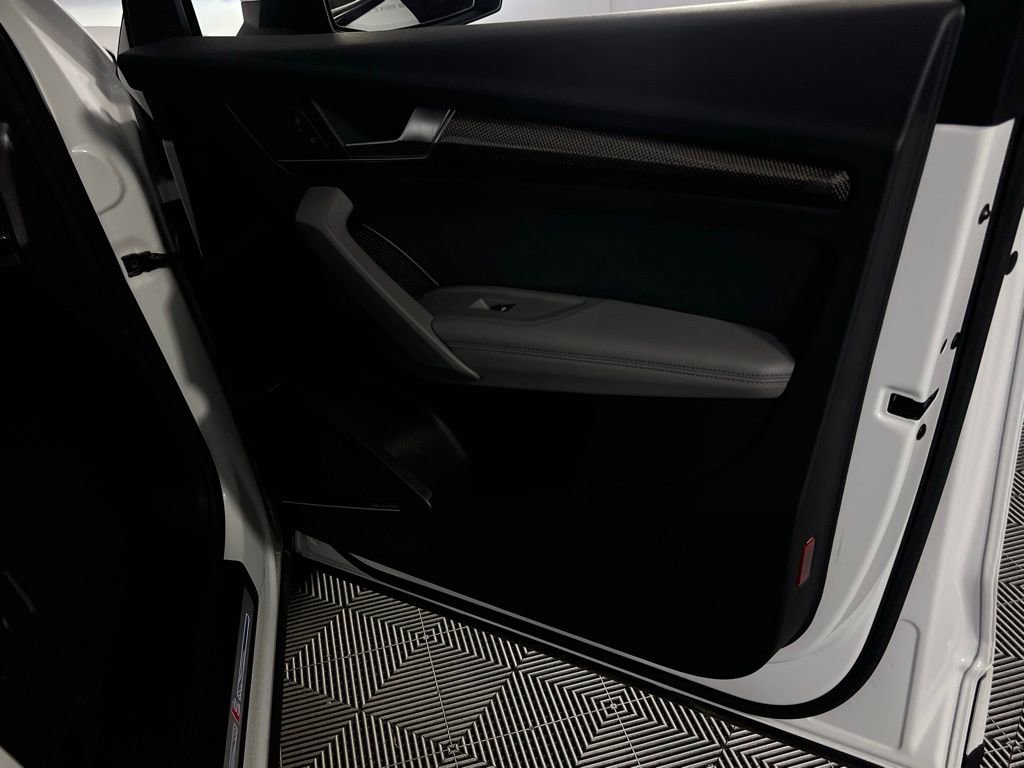 Used 2023 Audi SQ5 Prestige w/ Prestige Package image 32