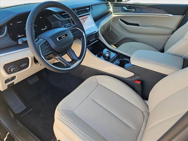 New 2025 Jeep Grand Cherokee Limited w/ Trailer Tow Package image 3