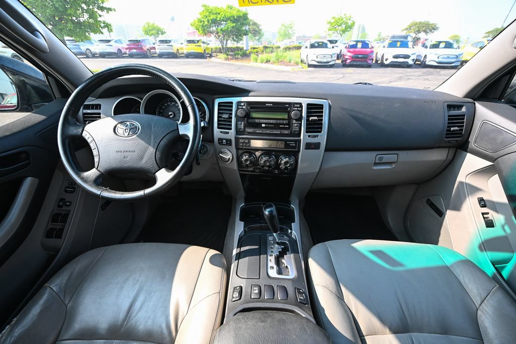 Used 2007 Toyota 4Runner Limited AWD/4WD image 29