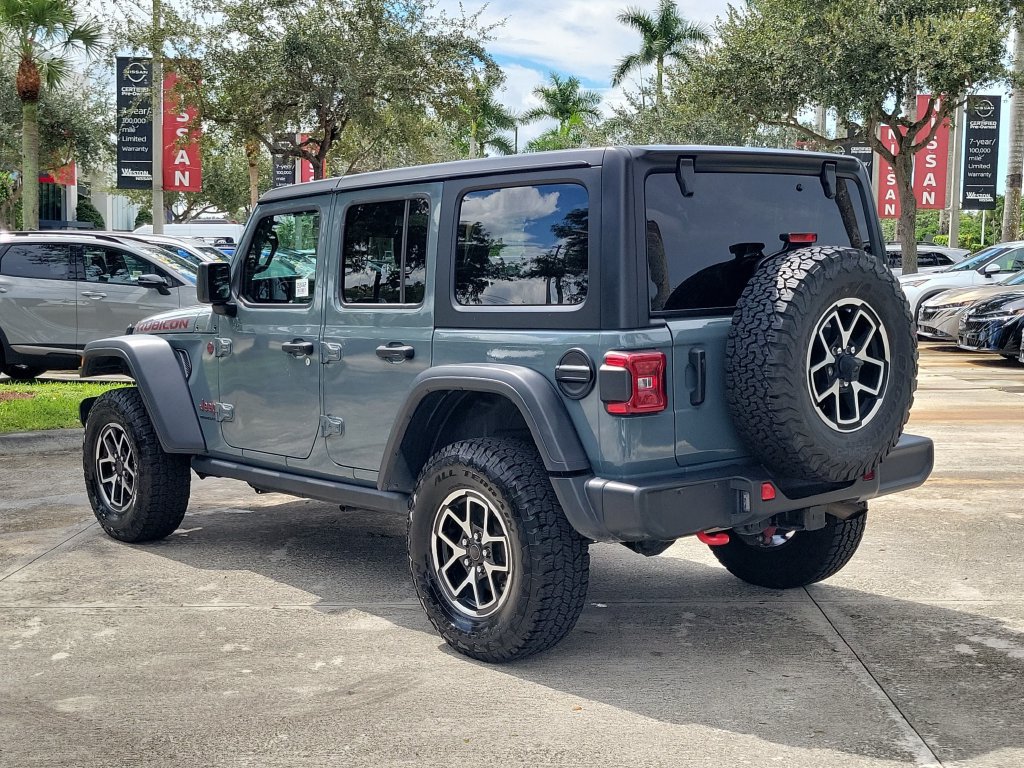 Used 2025 Jeep Wrangler Unlimited Rubicon AWD/4WD image 5