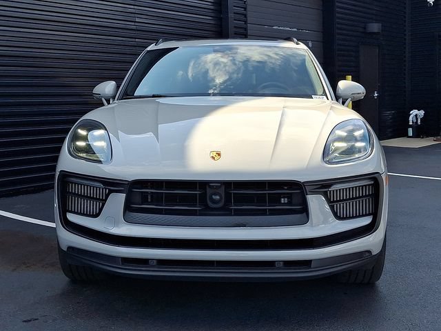 Certified 2024 Porsche Macan S AWD/4WD image 10