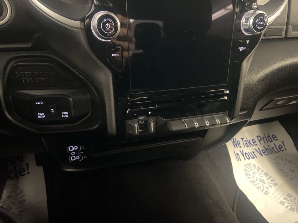 Certified 2025 RAM 2500 Big Horn AWD/4WD image 37
