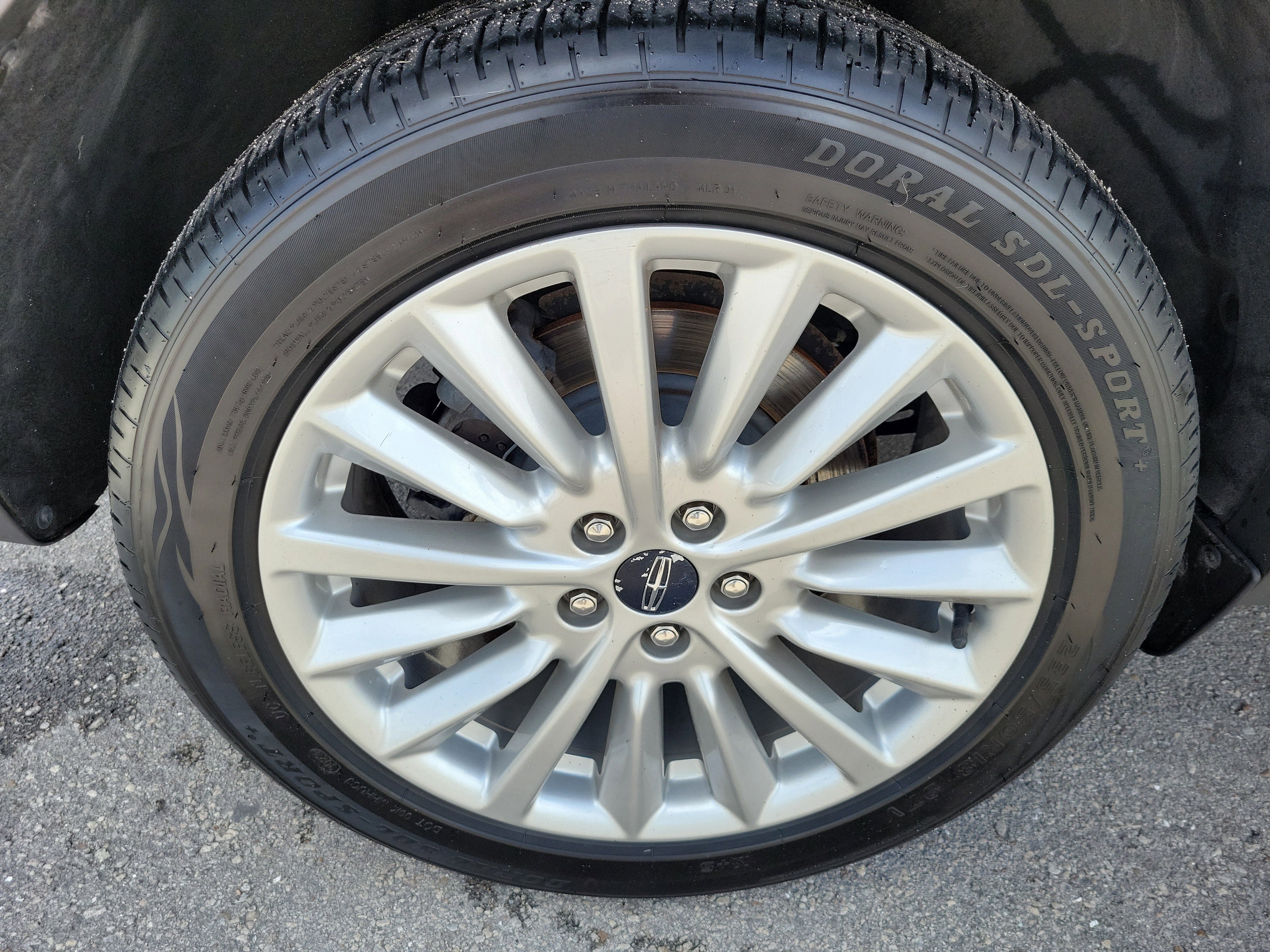 Used 2019 Lincoln MKC Premiere FWD image 29
