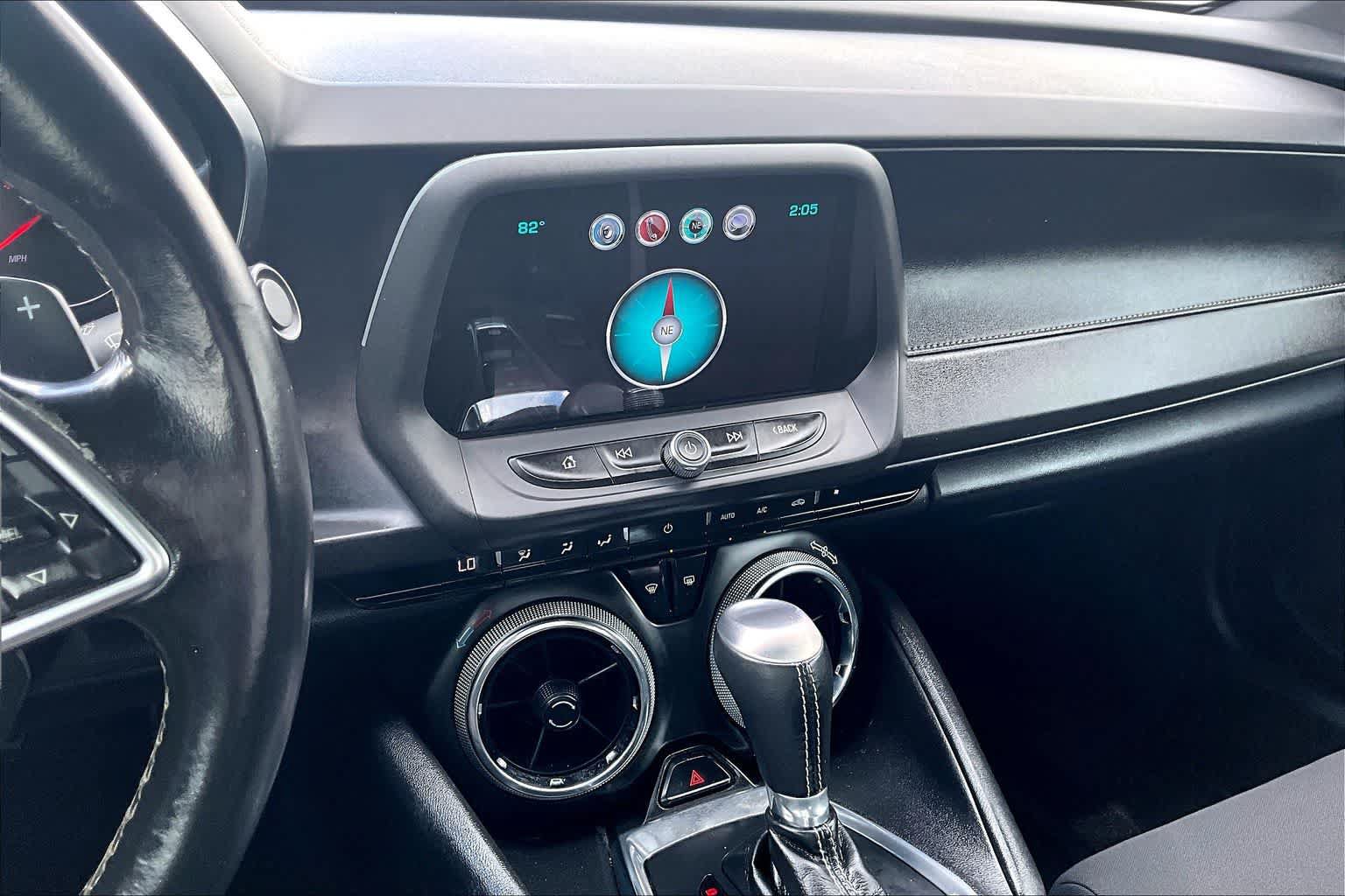 Used 2016 Chevrolet Camaro LT w/ Technology Package RWD image 7