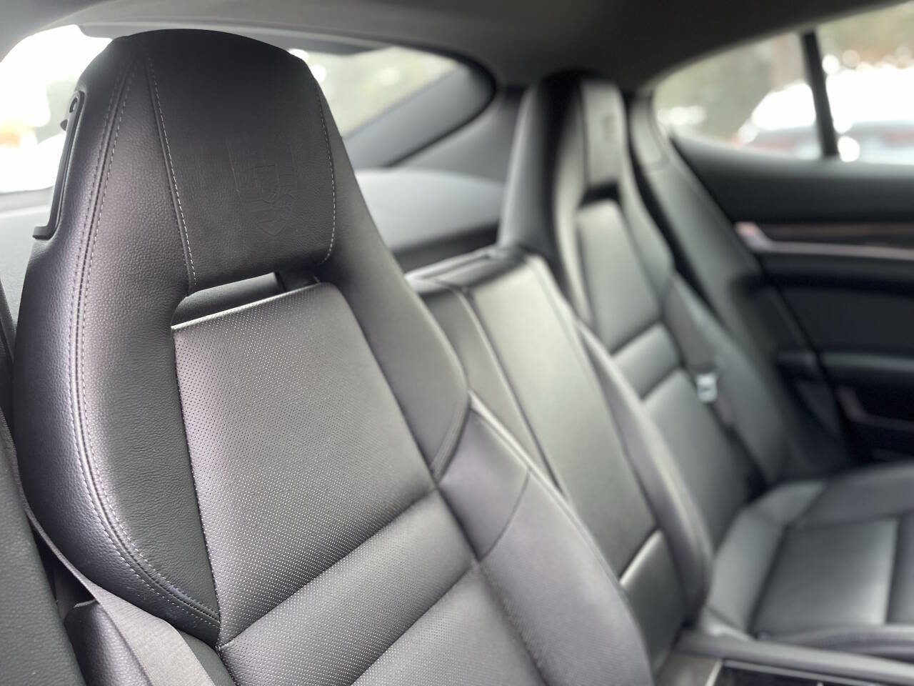 Used 2016 Porsche Panamera 4 Edition image 21