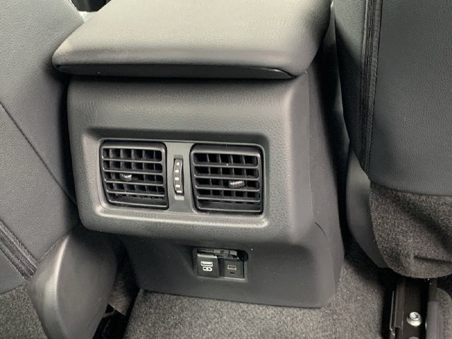 Used 2026 Toyota Camry SE FWD image 35