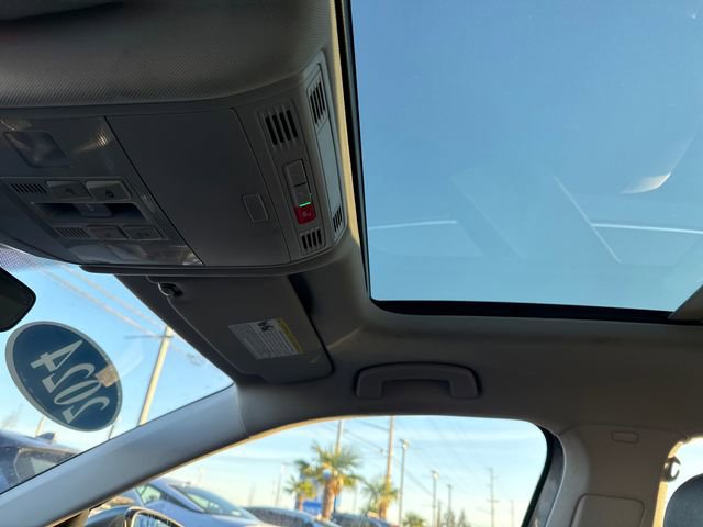 Used 2024 Volkswagen Jetta SE image 29