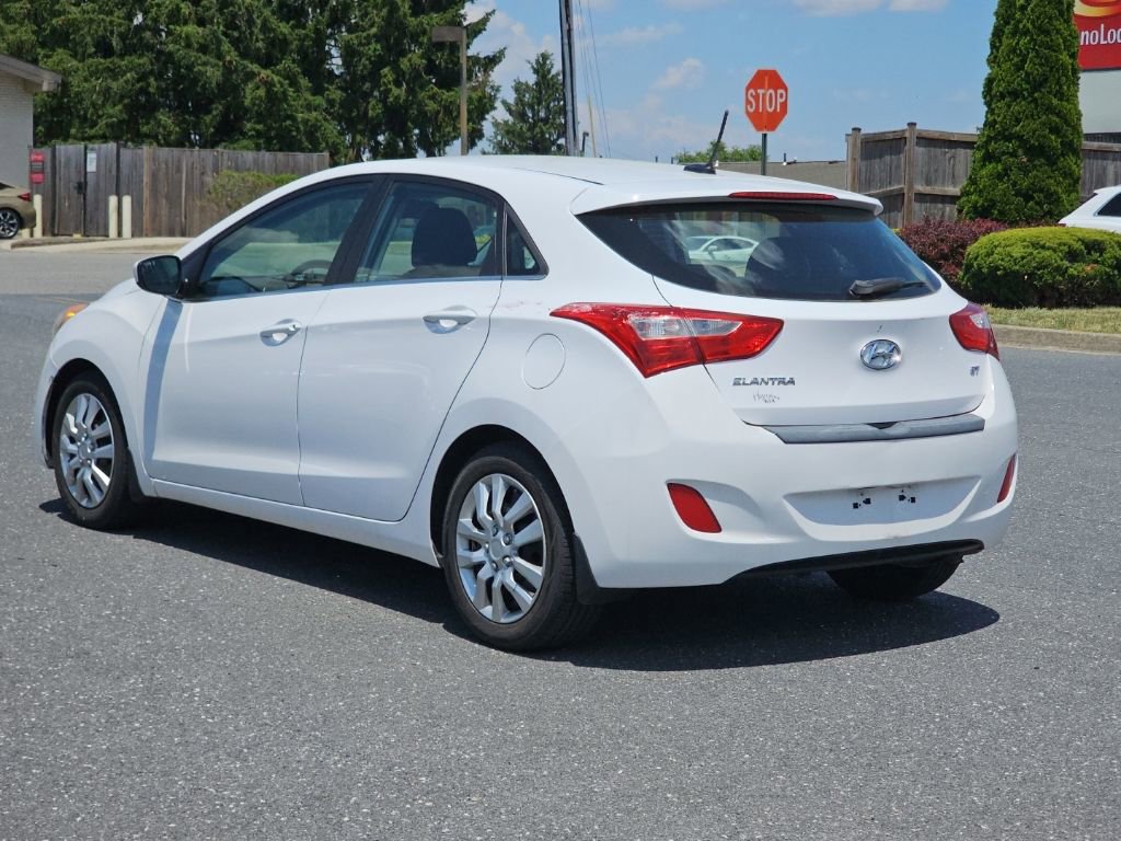 Used 2016 Hyundai Elantra GT FWD image 15