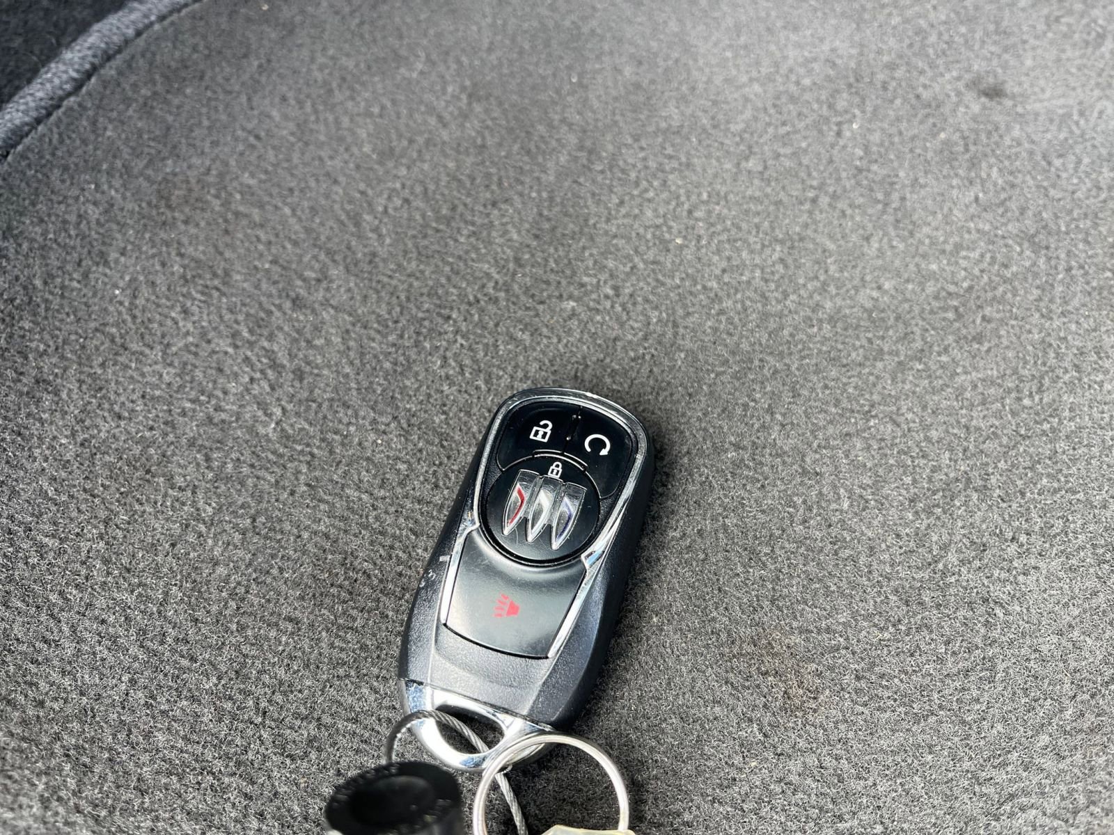 Used 2025 Buick Encore GX Preferred AWD/4WD image 21