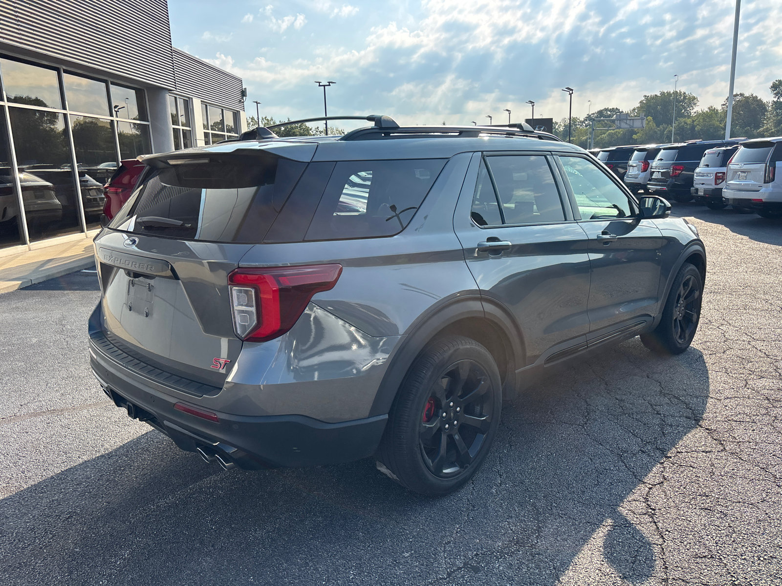 Used 2023 Ford Explorer ST w/ Equipment Group 401A AWD/4WD image 7