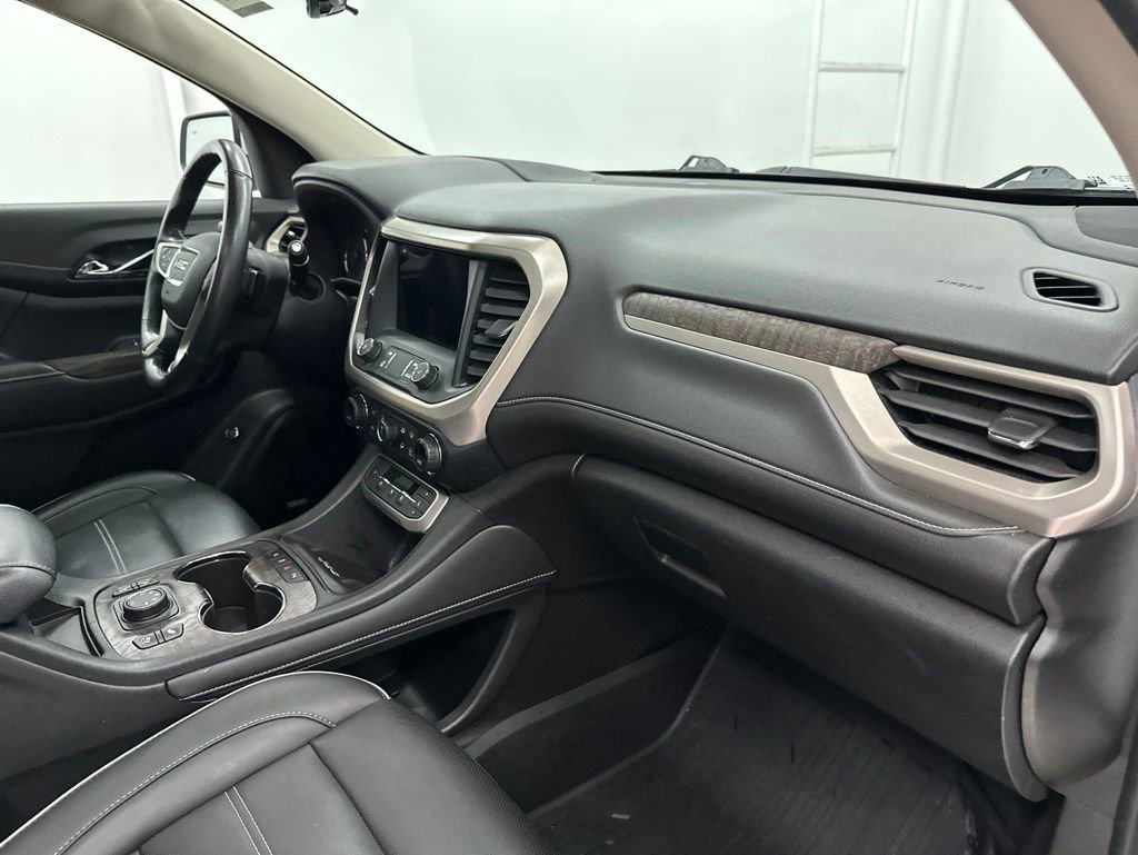 Used 2021 GMC Acadia Denali w/ Denali Technology Package AWD/4WD image 23