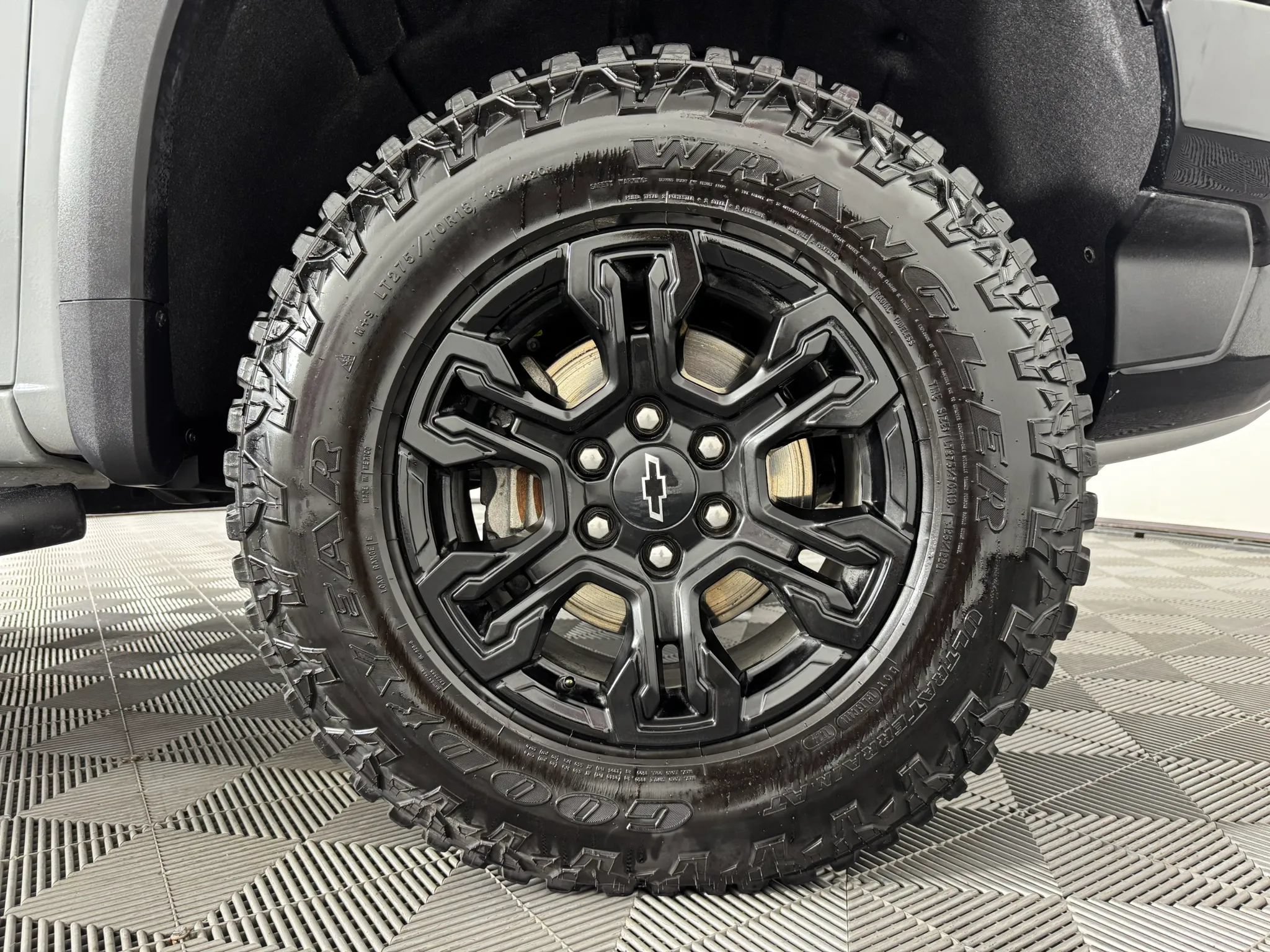 Used 2025 Chevrolet Silverado 1500 ZR2 w/ Technology Package AWD/4WD image 50