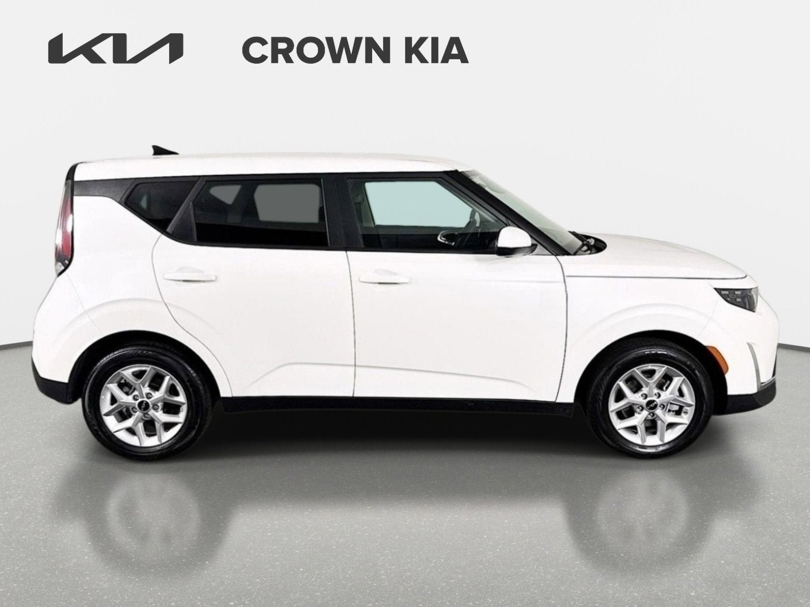 Certified 2025 Kia Soul LX w/ LX Technology Package FWD image 4