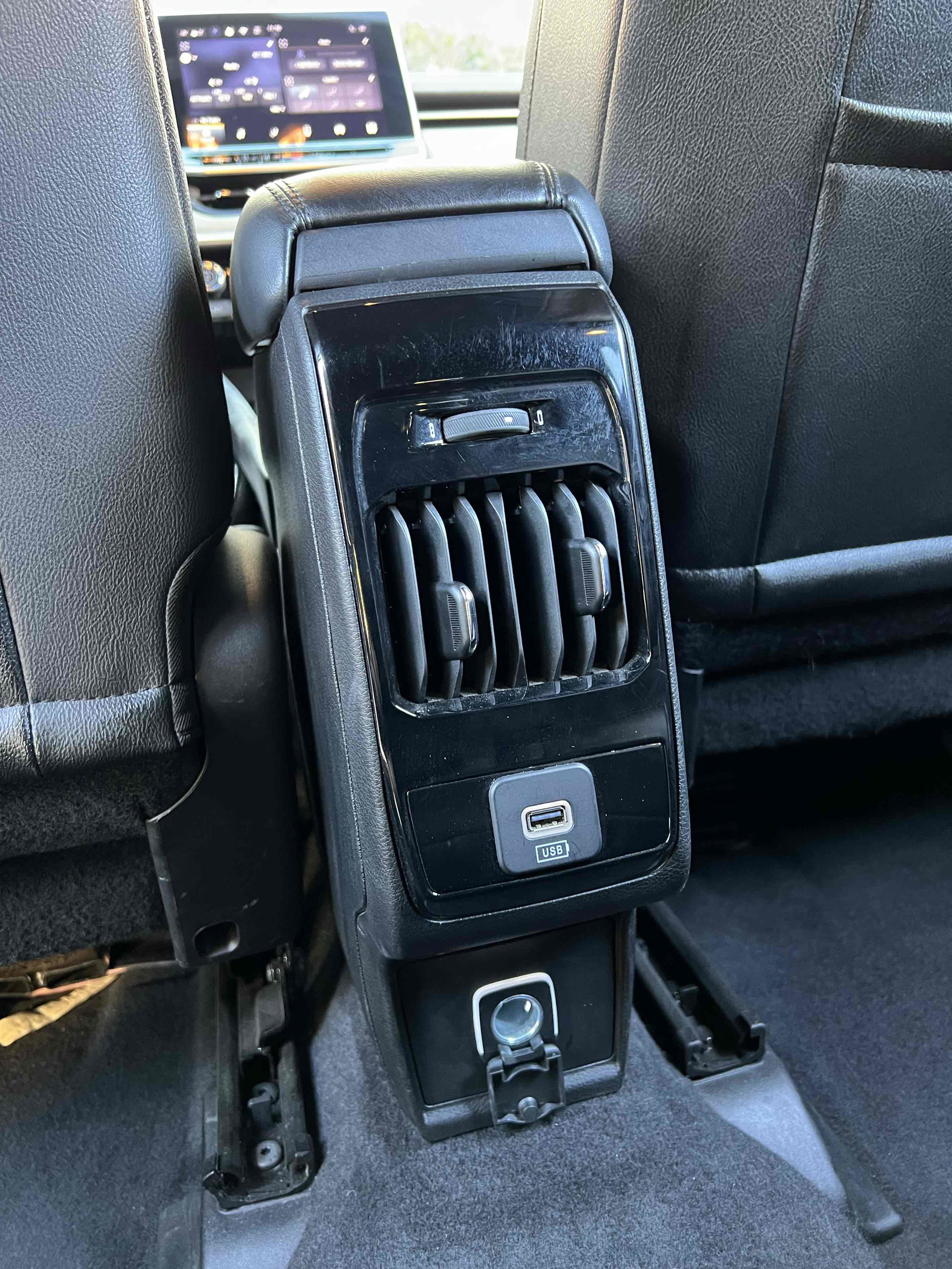 Used 2025 Jeep Compass Limited image 36