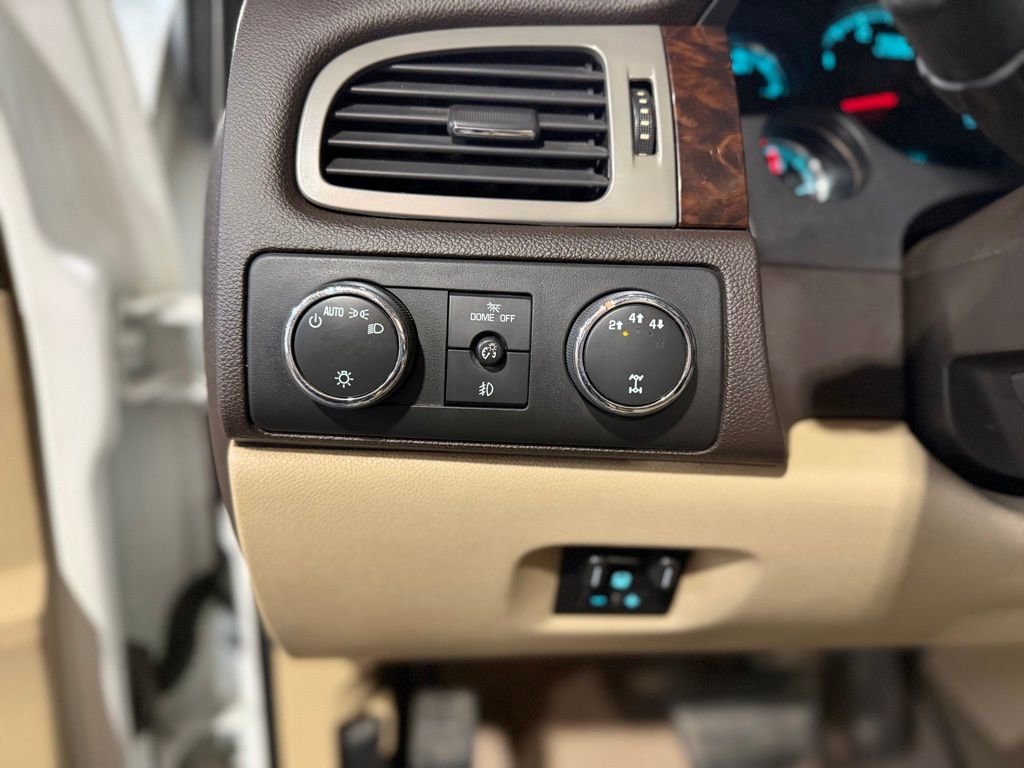 Used 2013 GMC Sierra 3500 Denali AWD/4WD image 13
