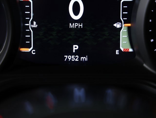 Used 2025 Jeep Wrangler Sahara image 23