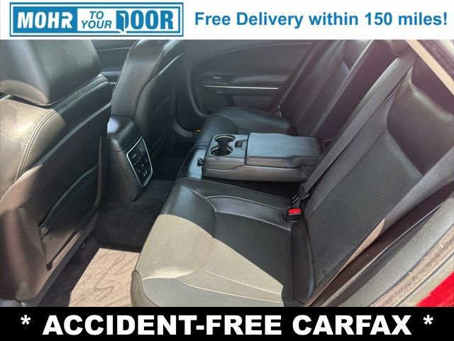 Used 2017 Chrysler 300 C RWD image 32