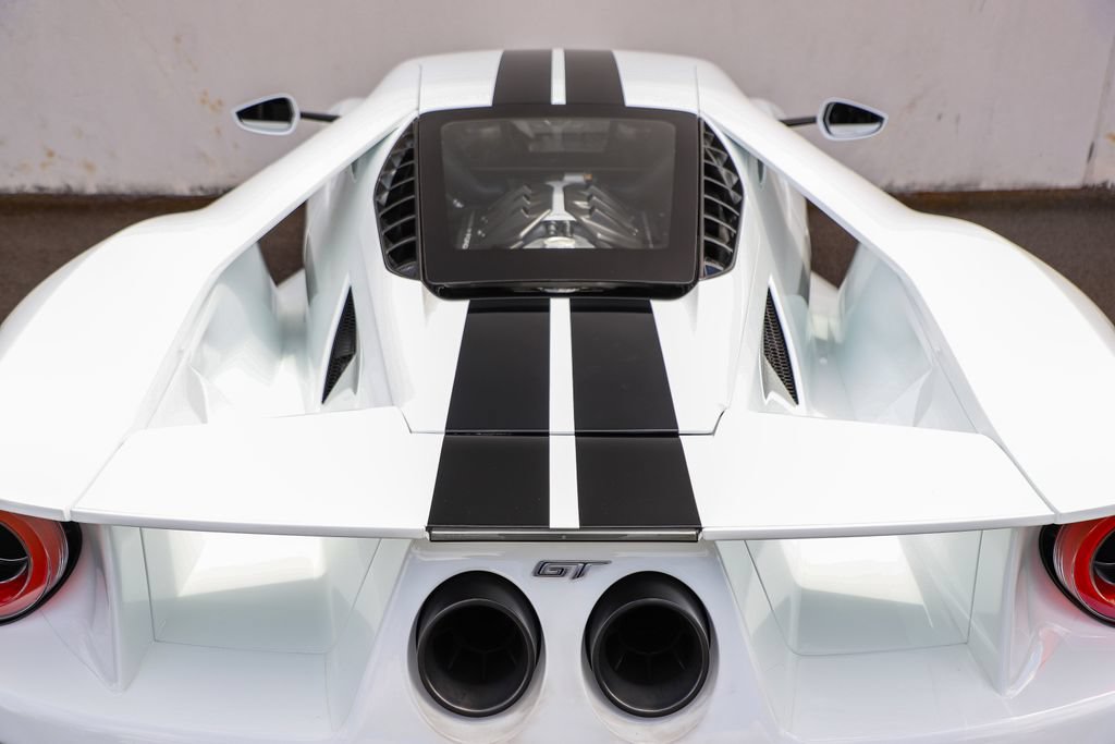 Used 2017 Ford GT RWD image 61