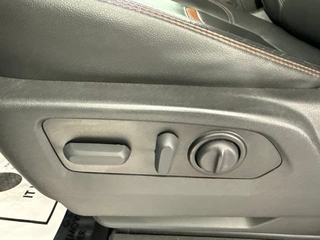 Used 2022 GMC Sierra 1500 AT4 w/ AT4 Premium Package AWD/4WD image 18