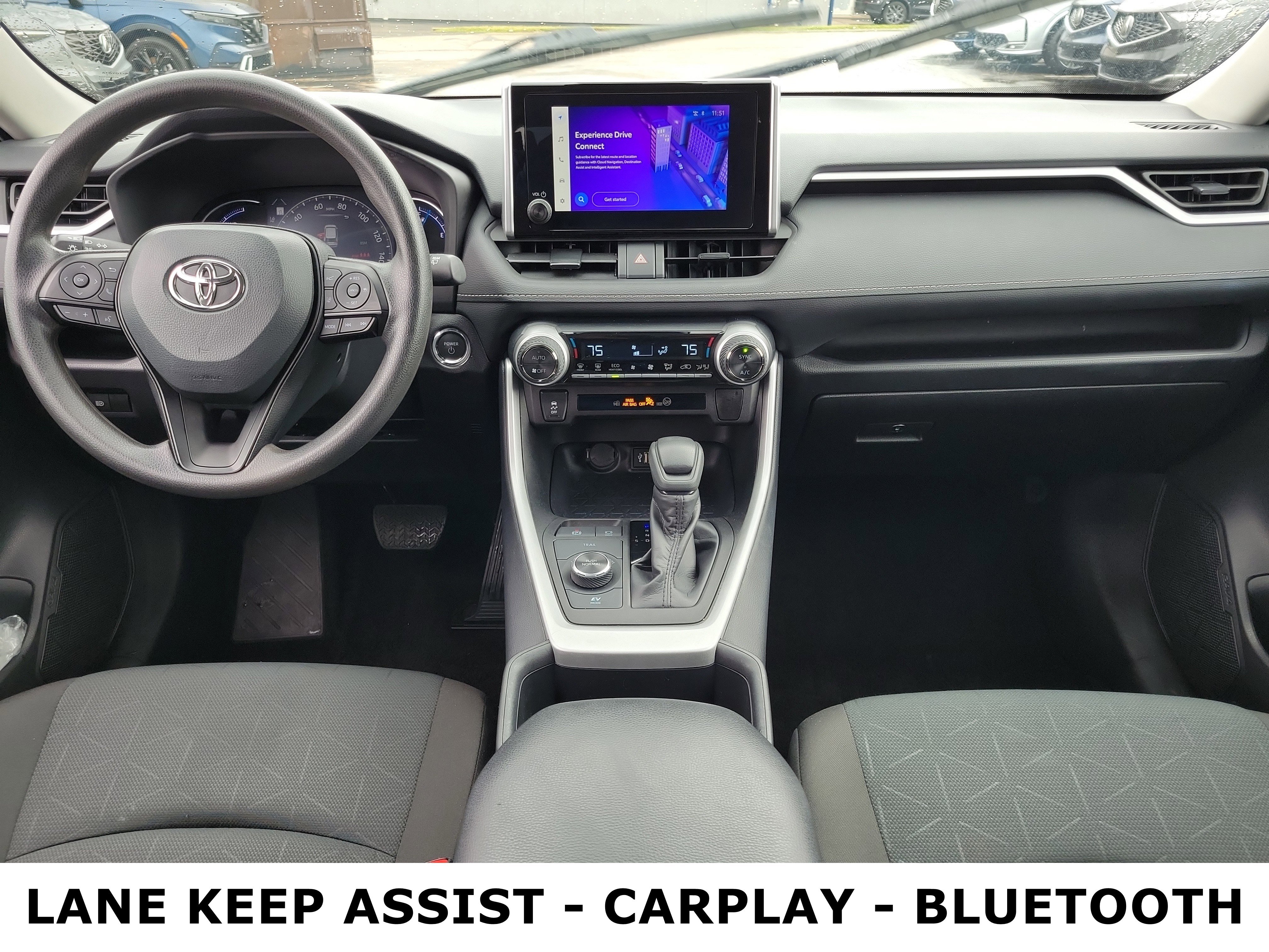 Used 2025 Toyota RAV4 XLE image 9