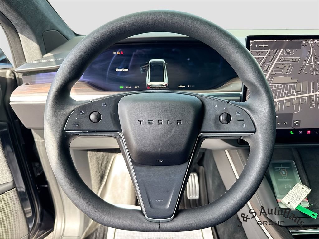 Used 2024 Tesla Model X image 12