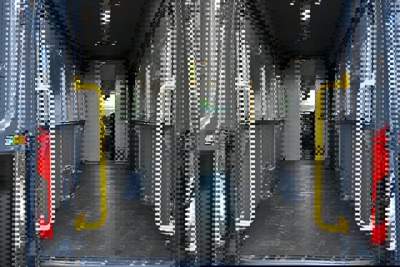 Used 2020 Ford Transit 250 148 High Roof Extended image 9