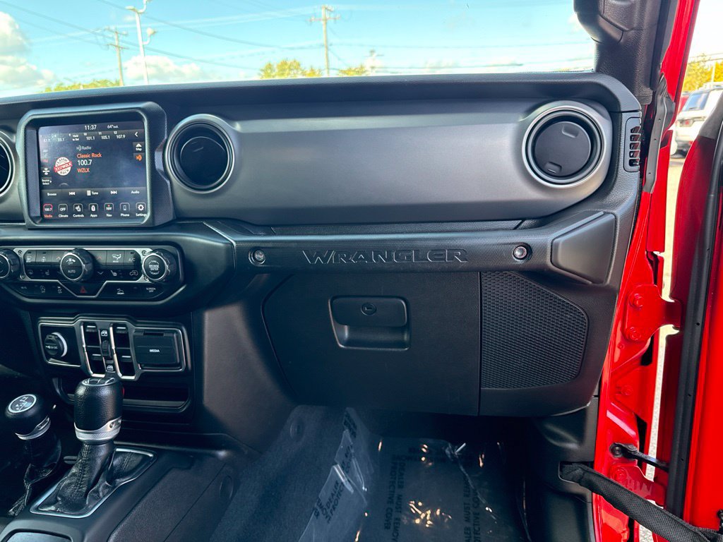 Certified 2022 Jeep Wrangler Unlimited Sport w/ Sun And Sound Package AWD/4WD image 26