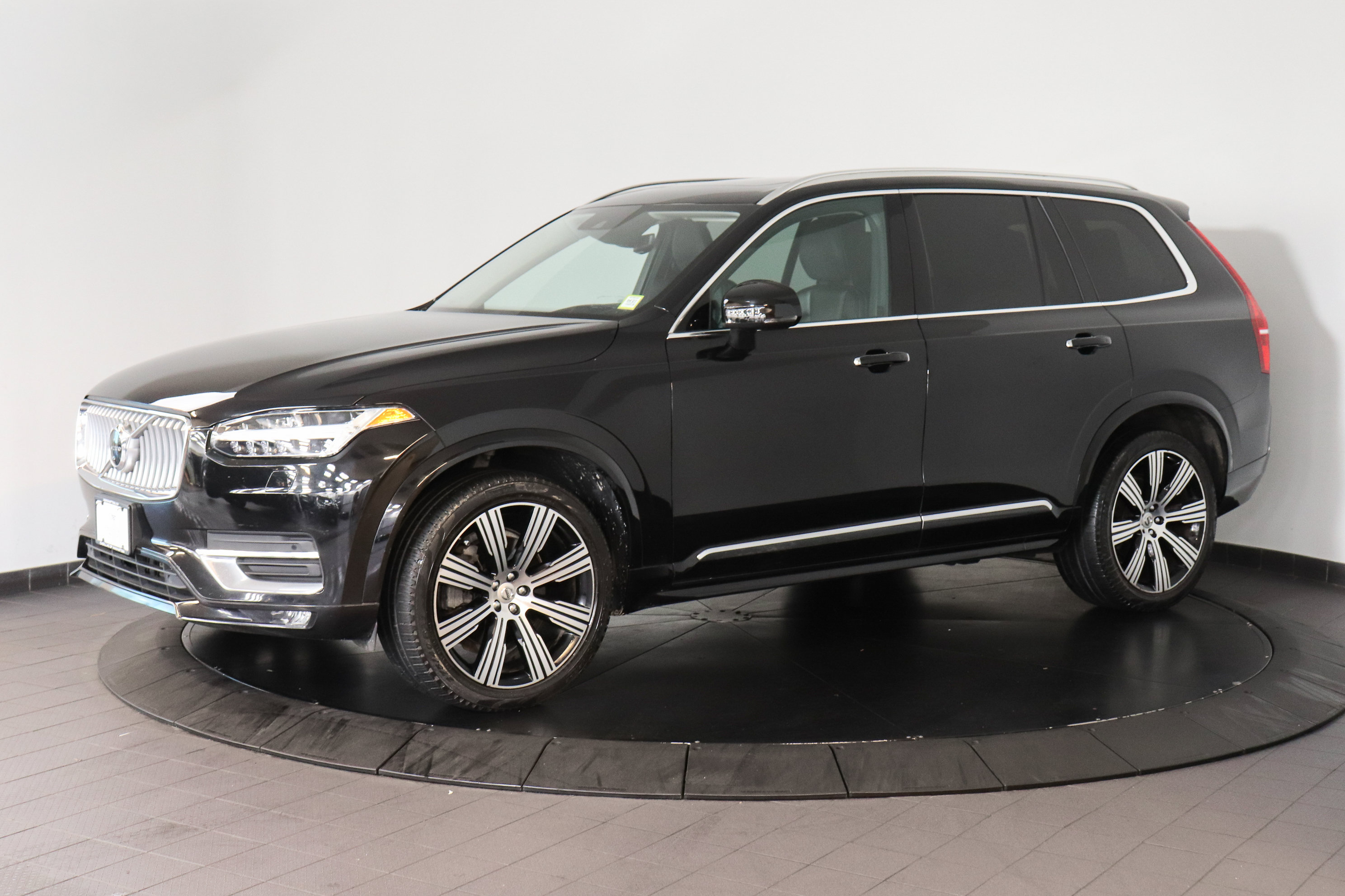 Used 2021 Volvo XC90 T6 Inscription w/ Advanced Package AWD/4WD image 2