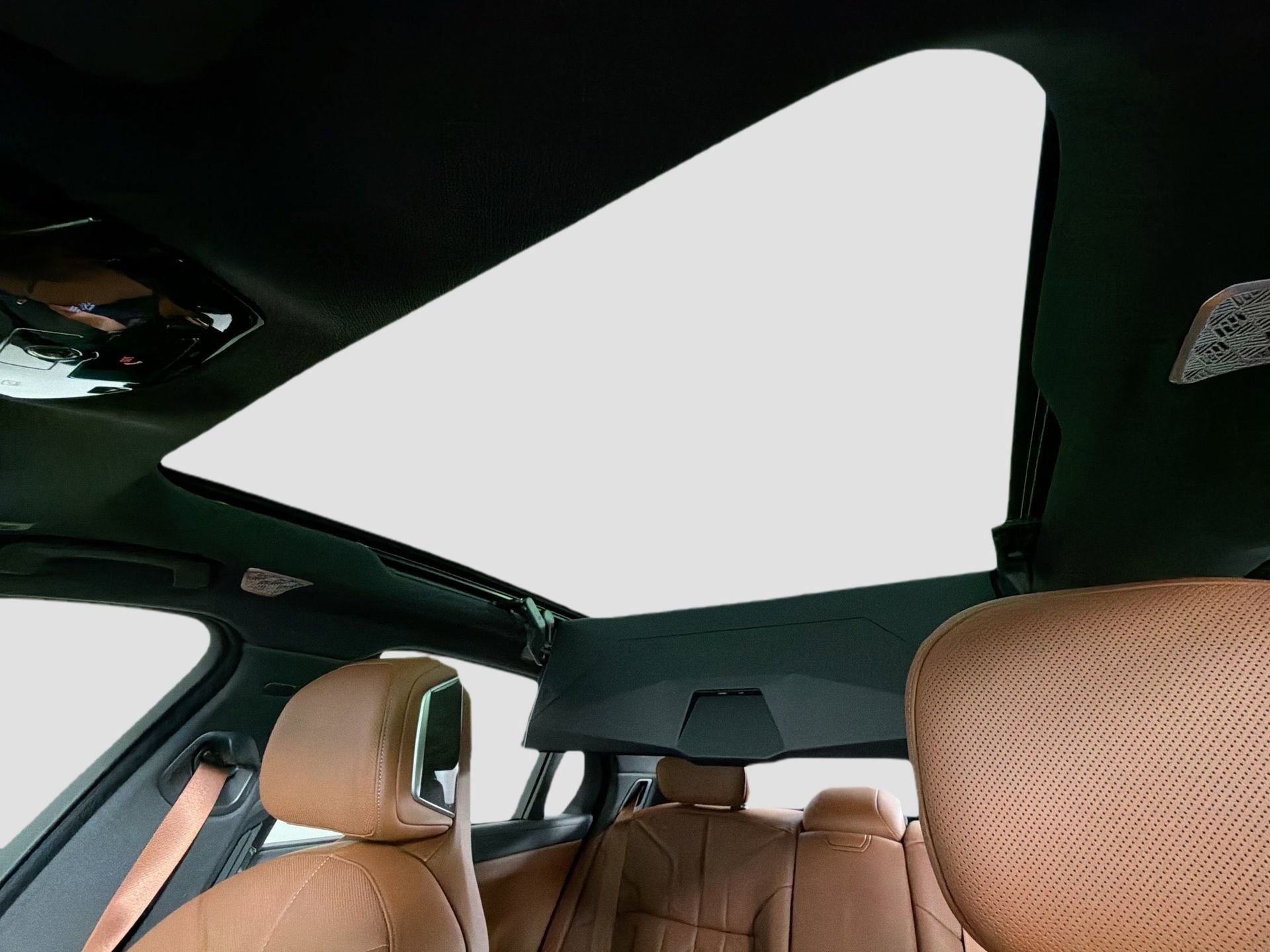 New 2026 BMW 750e xDrive w/ Executive Package AWD/4WD image 21