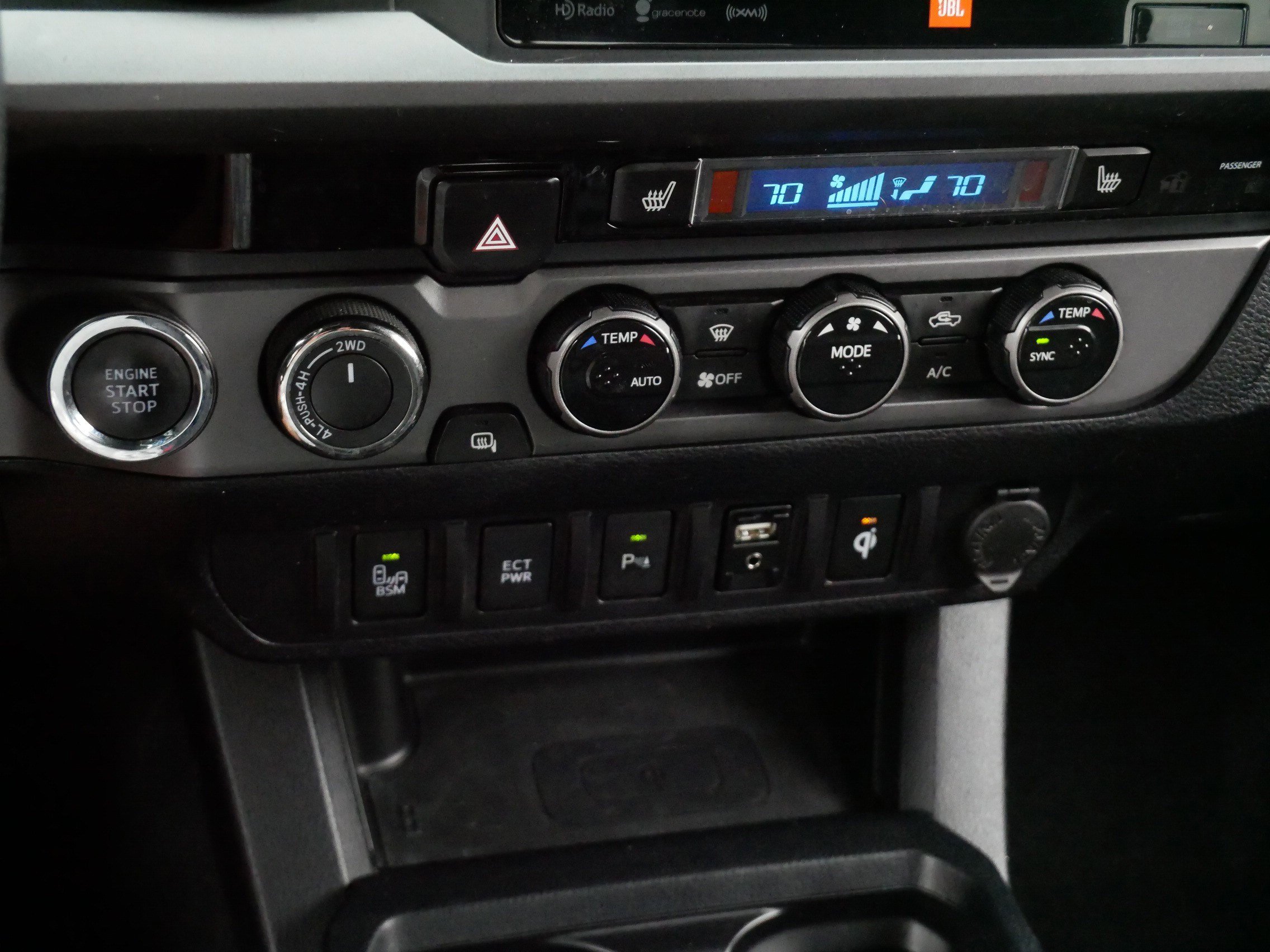 Used 2017 Toyota Tacoma TRD Off-Road AWD/4WD image 23