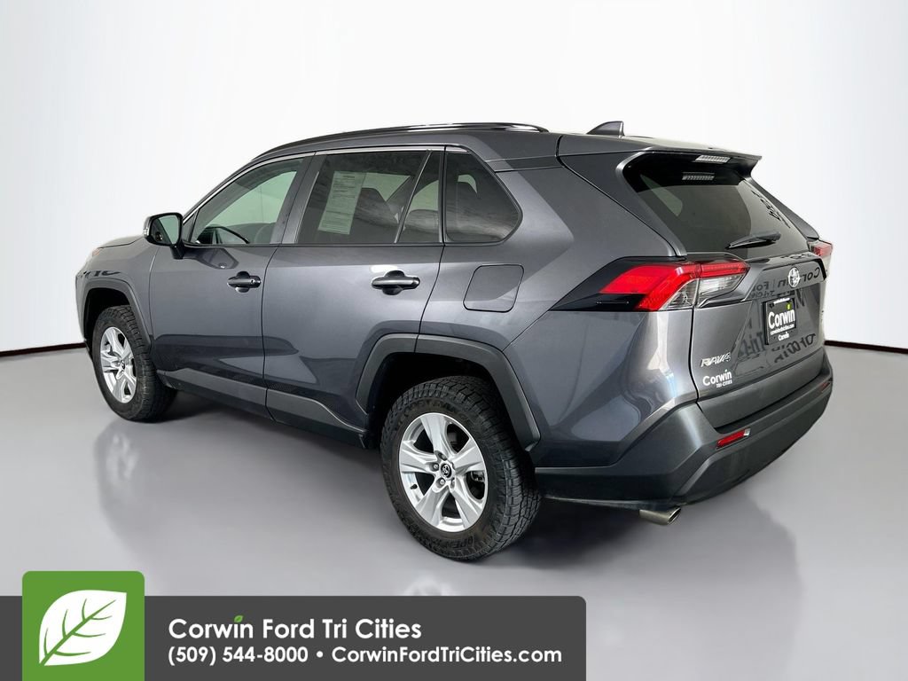 Used 2020 Toyota RAV4 XLE w/ XLE Grade Weather Package AWD/4WD image 11