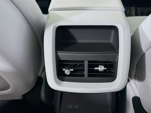 Used 2024 Cadillac Lyriq Luxury image 27