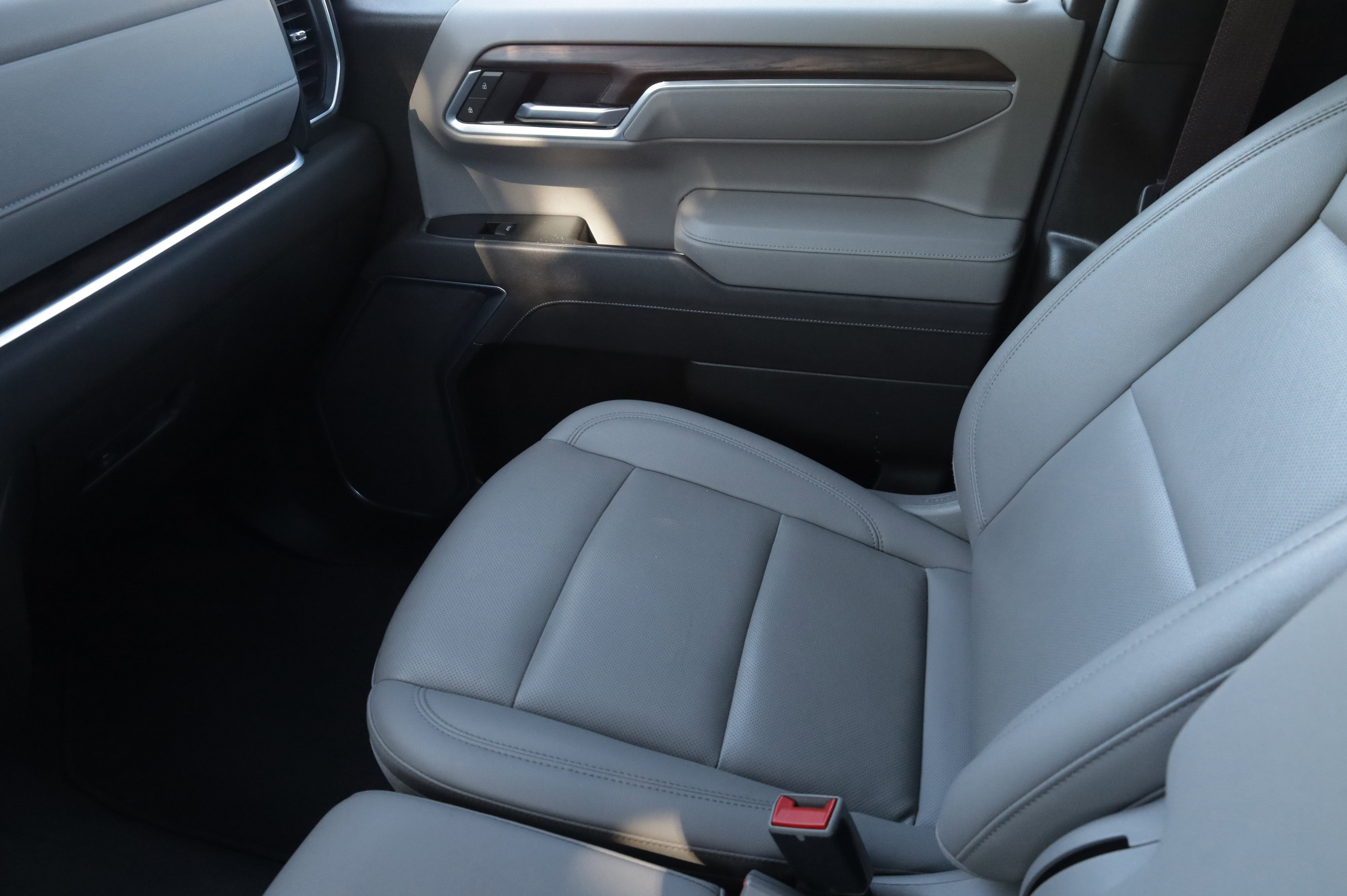 Used 2025 GMC Sierra 1500 SLT image 11