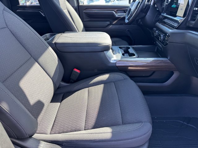 Certified 2024 Chevrolet Silverado 2500 LT w/ Convenience Package RWD image 7