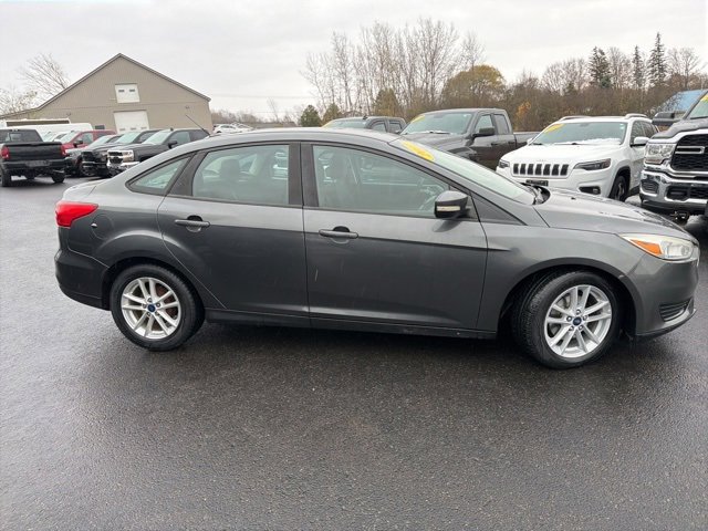 Used 2017 Ford Focus SE image 9