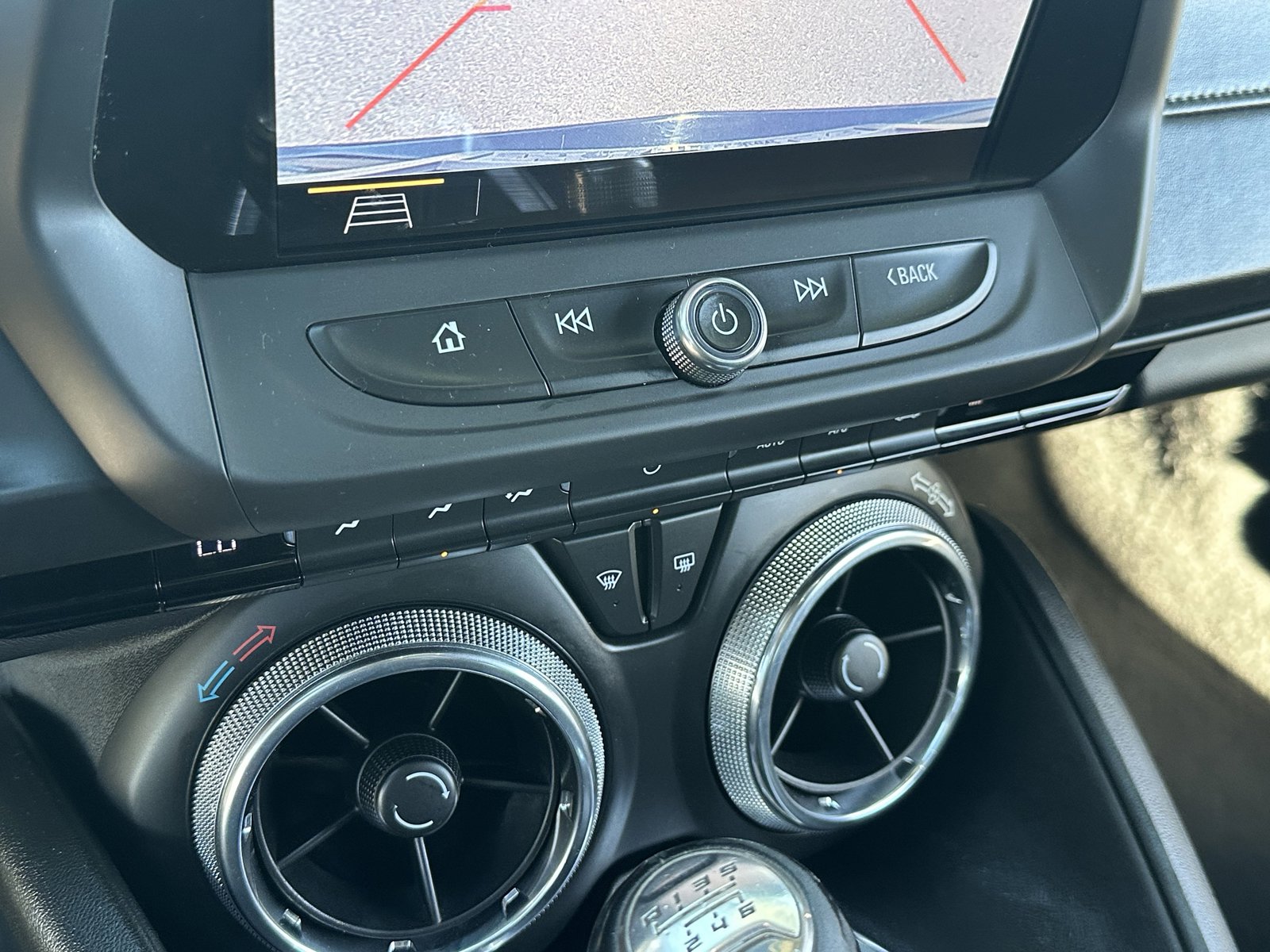 Certified 2019 Chevrolet Camaro LT w/ Technology Package image 28