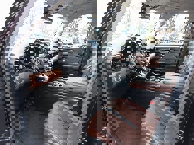 Certified 2025 Honda Pilot Elite image 2