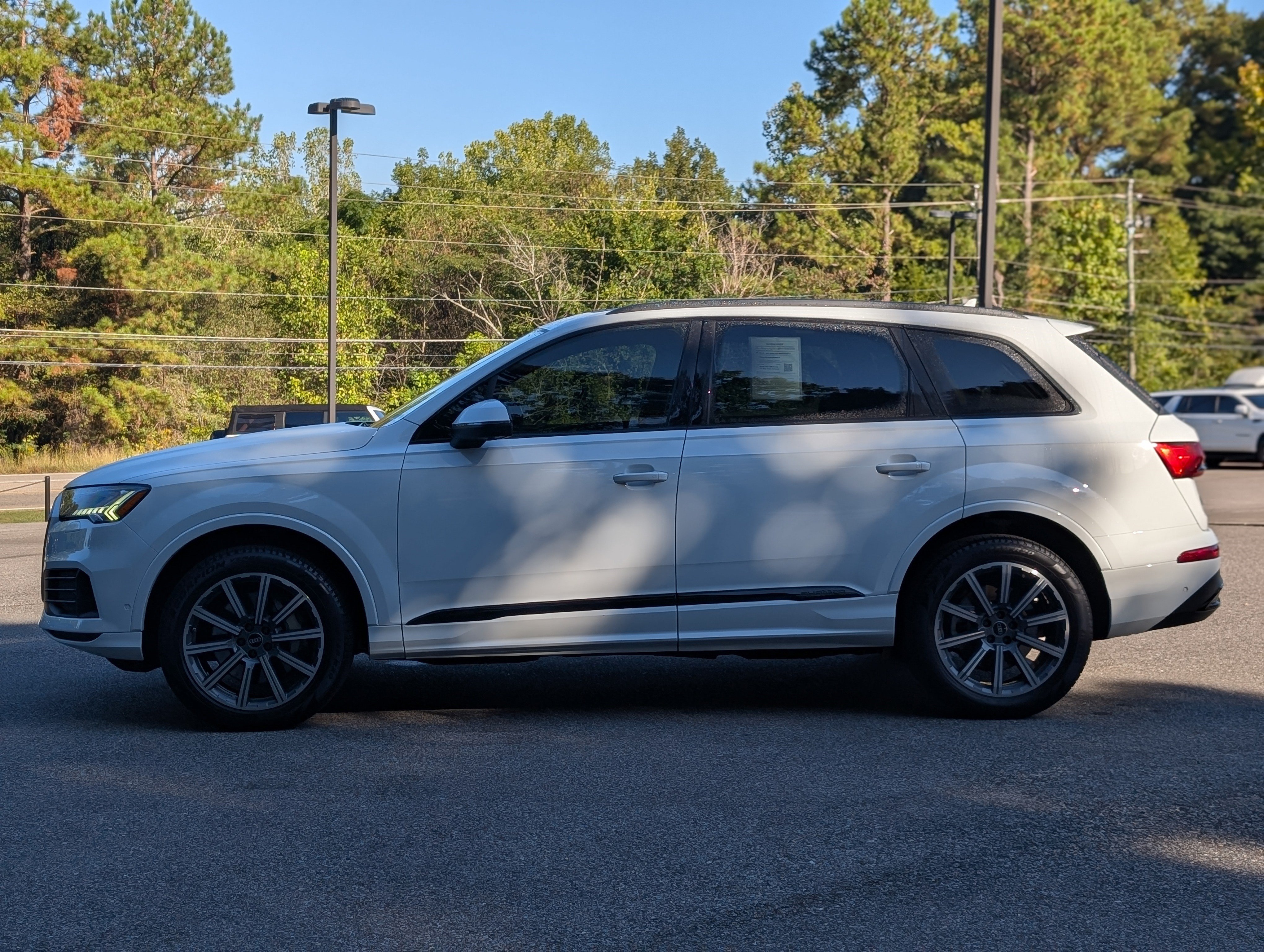 Used 2023 Audi Q7 2.0T Premium Plus w/ Premium Plus Package AWD/4WD image 6
