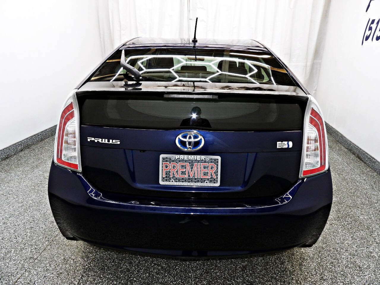 Used 2015 Toyota Prius Two image 5